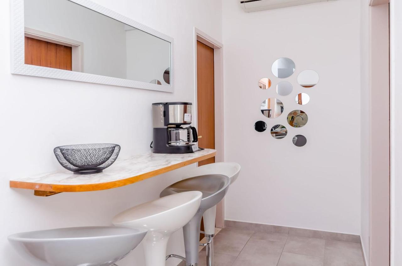 Apartment Piveta Трогір Екстер'єр фото