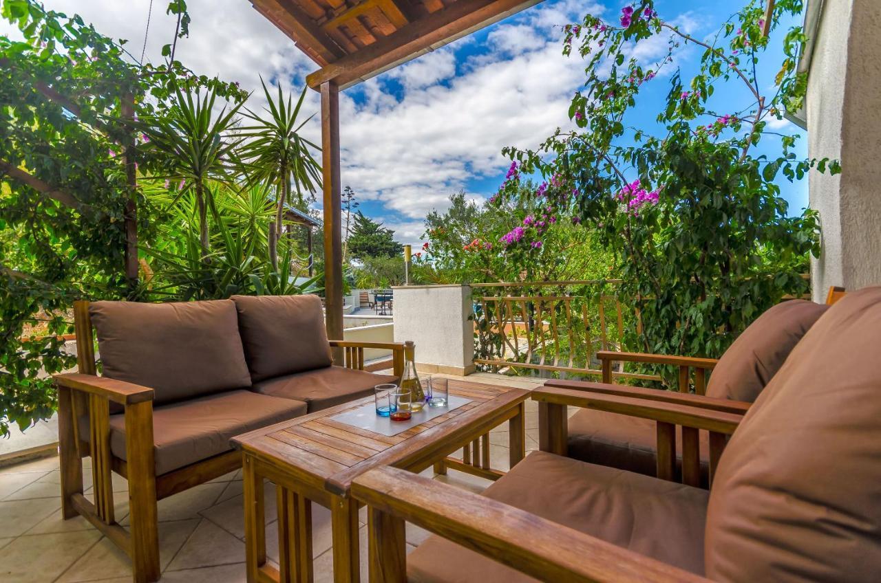 Apartment Piveta Трогір Екстер'єр фото