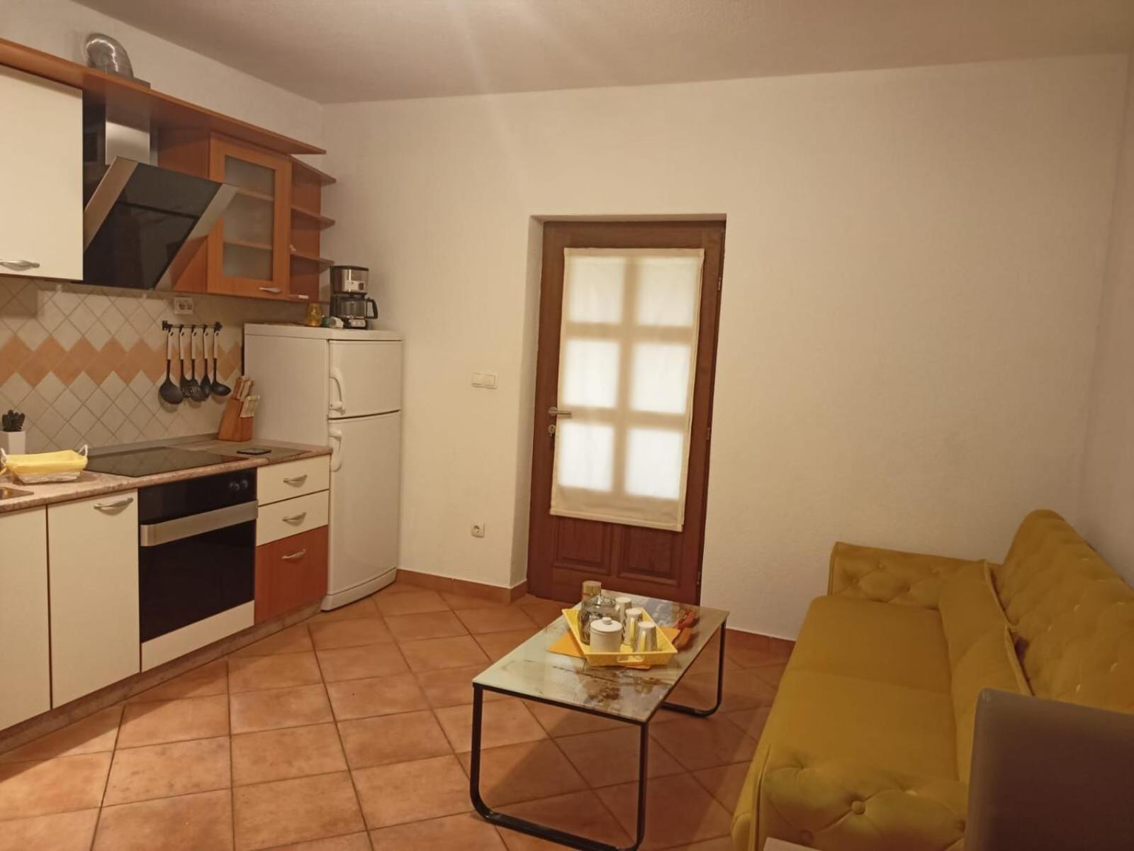Apartment Piveta Трогір Екстер'єр фото