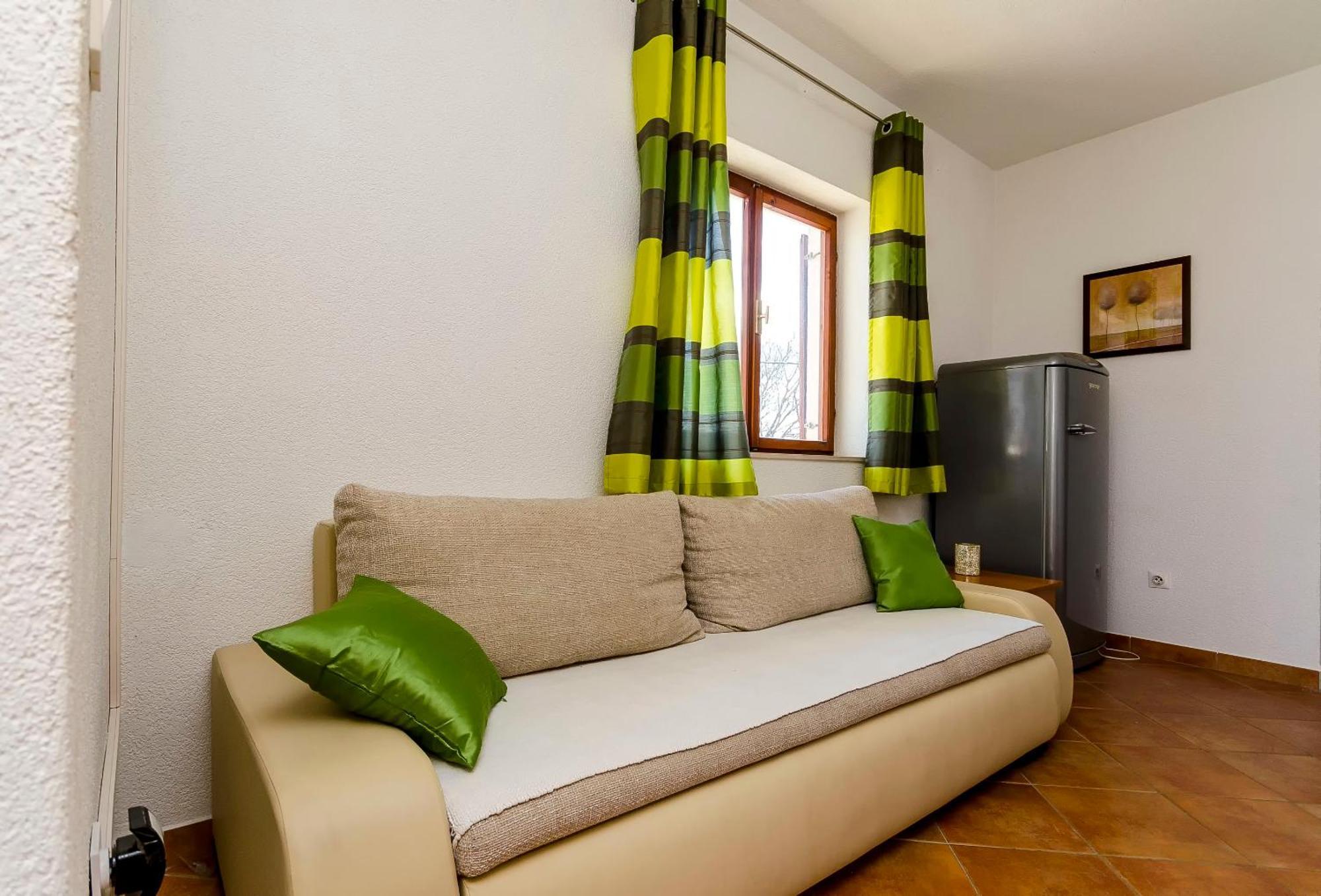 Apartment Piveta Трогір Екстер'єр фото