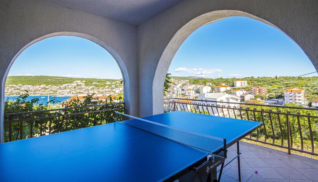 Apartment Piveta Трогір Екстер'єр фото