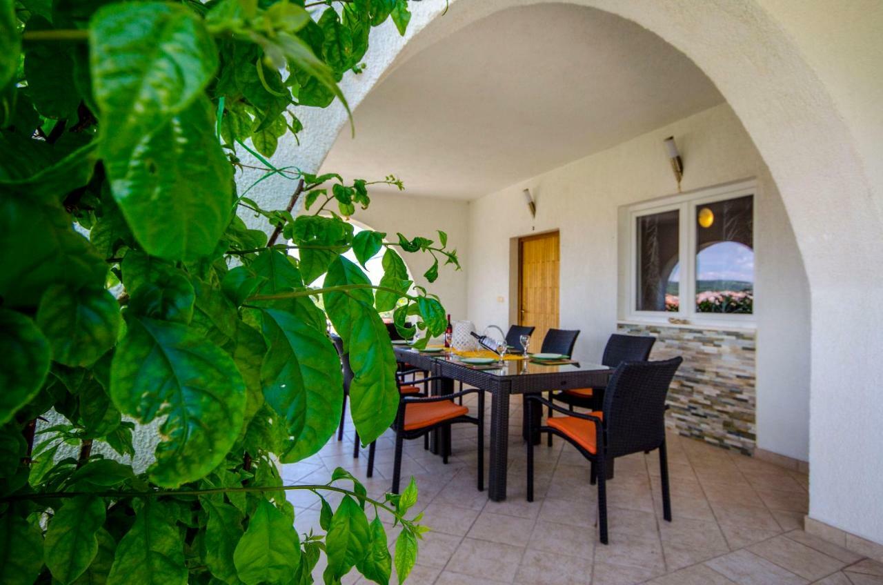 Apartment Piveta Трогір Екстер'єр фото