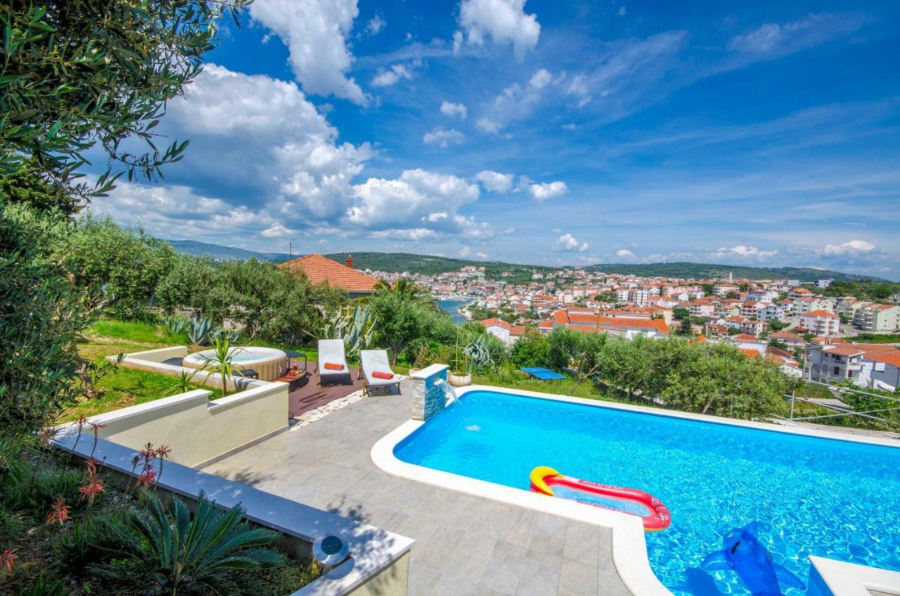 Apartment Piveta Трогір Екстер'єр фото