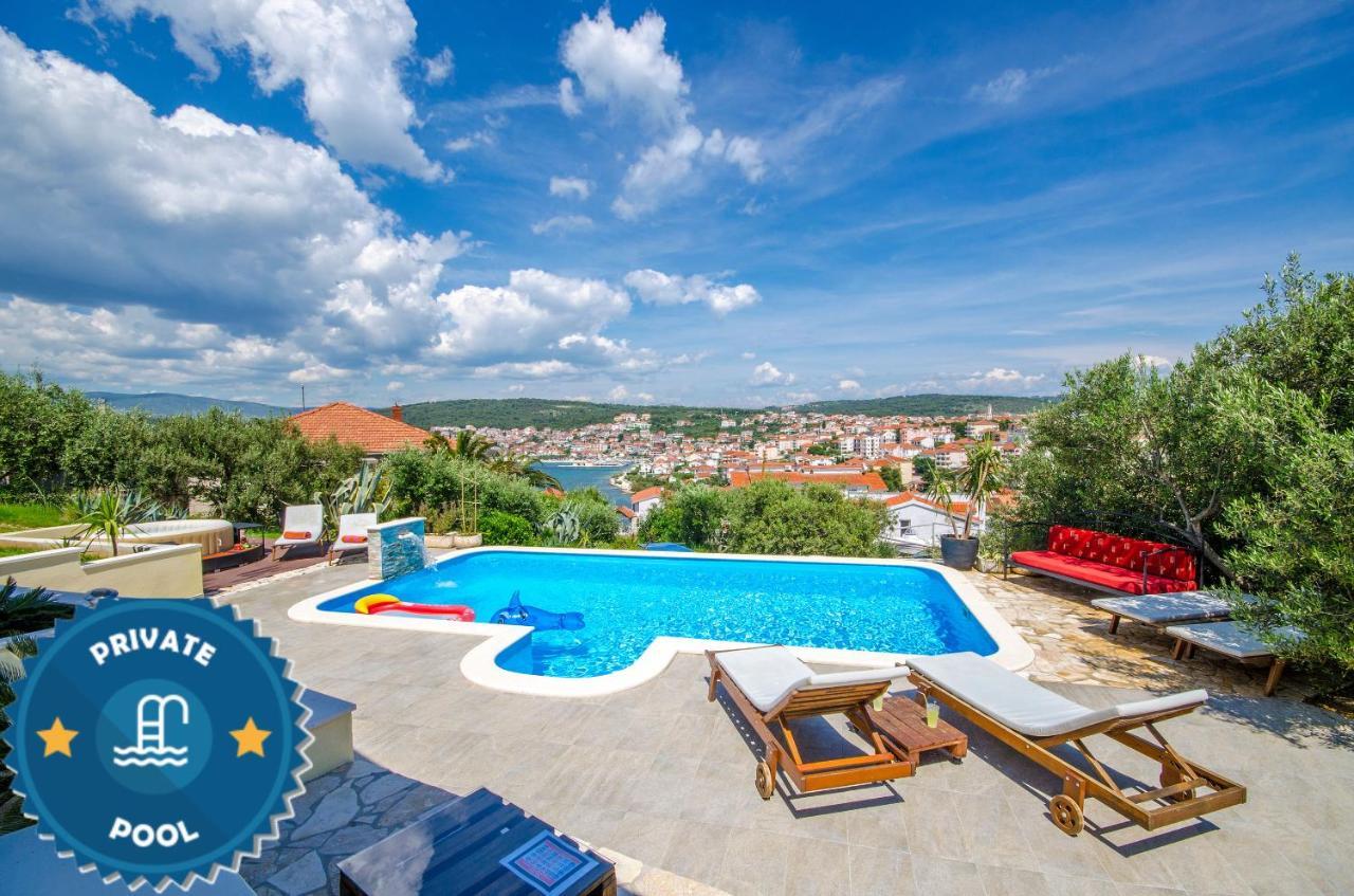 Apartment Piveta Трогір Екстер'єр фото